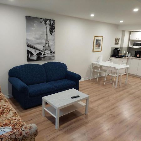 Spacious Basement One Bedroom Apartment, Wifi. Montréal Extérieur photo