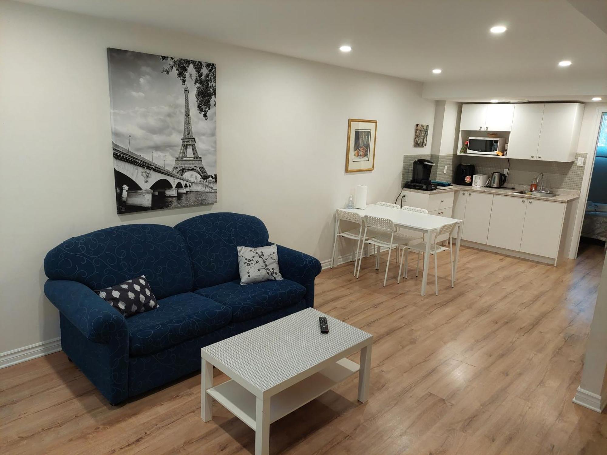 Spacious Basement One Bedroom Apartment, Wifi. Montréal Extérieur photo