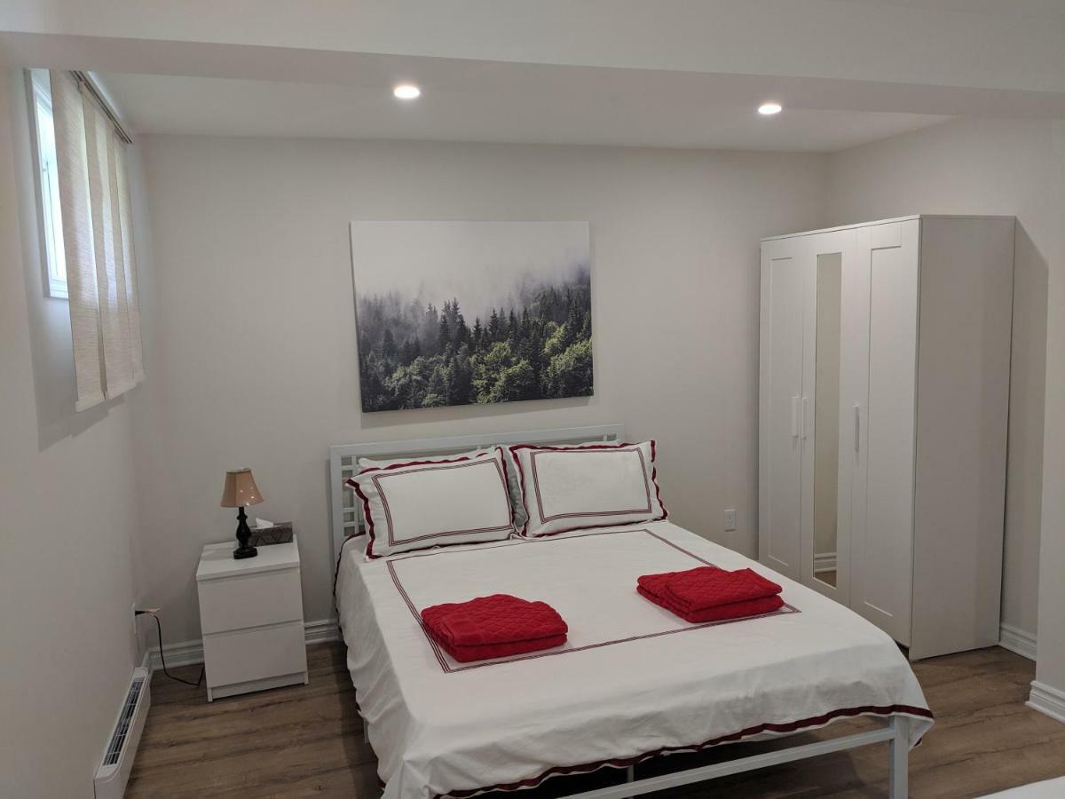Spacious Basement One Bedroom Apartment, Wifi. Montréal Extérieur photo